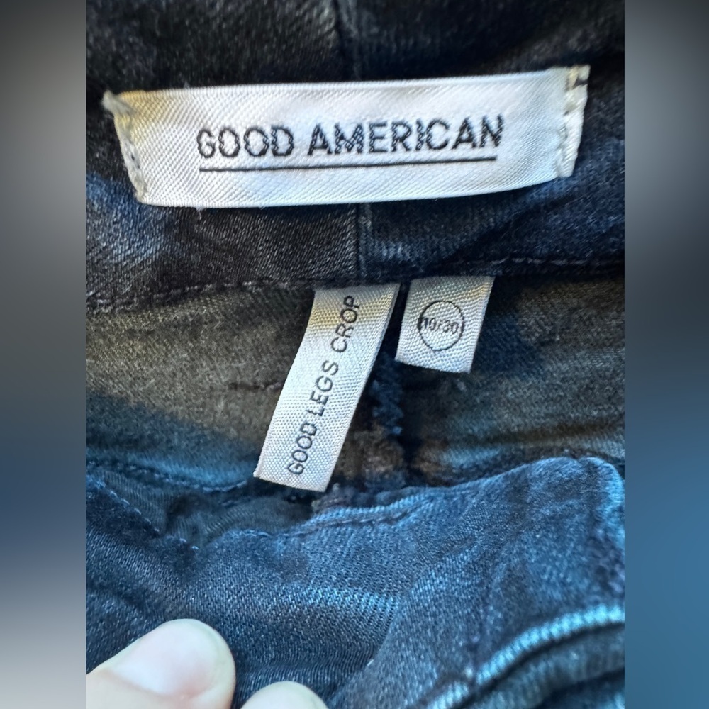 Good American jeans Good Legs Crop rn#151301 Blue# 375 Style #GLC108T size 10/30